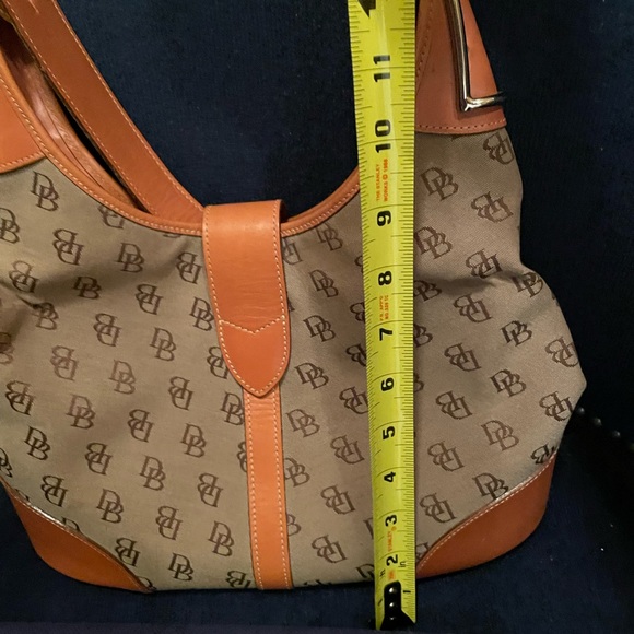 GORGEOUS VINTAGE DOONEY IN EXCELLENT CONDITION WAITING FOR YOU! - Picture 13 of 16